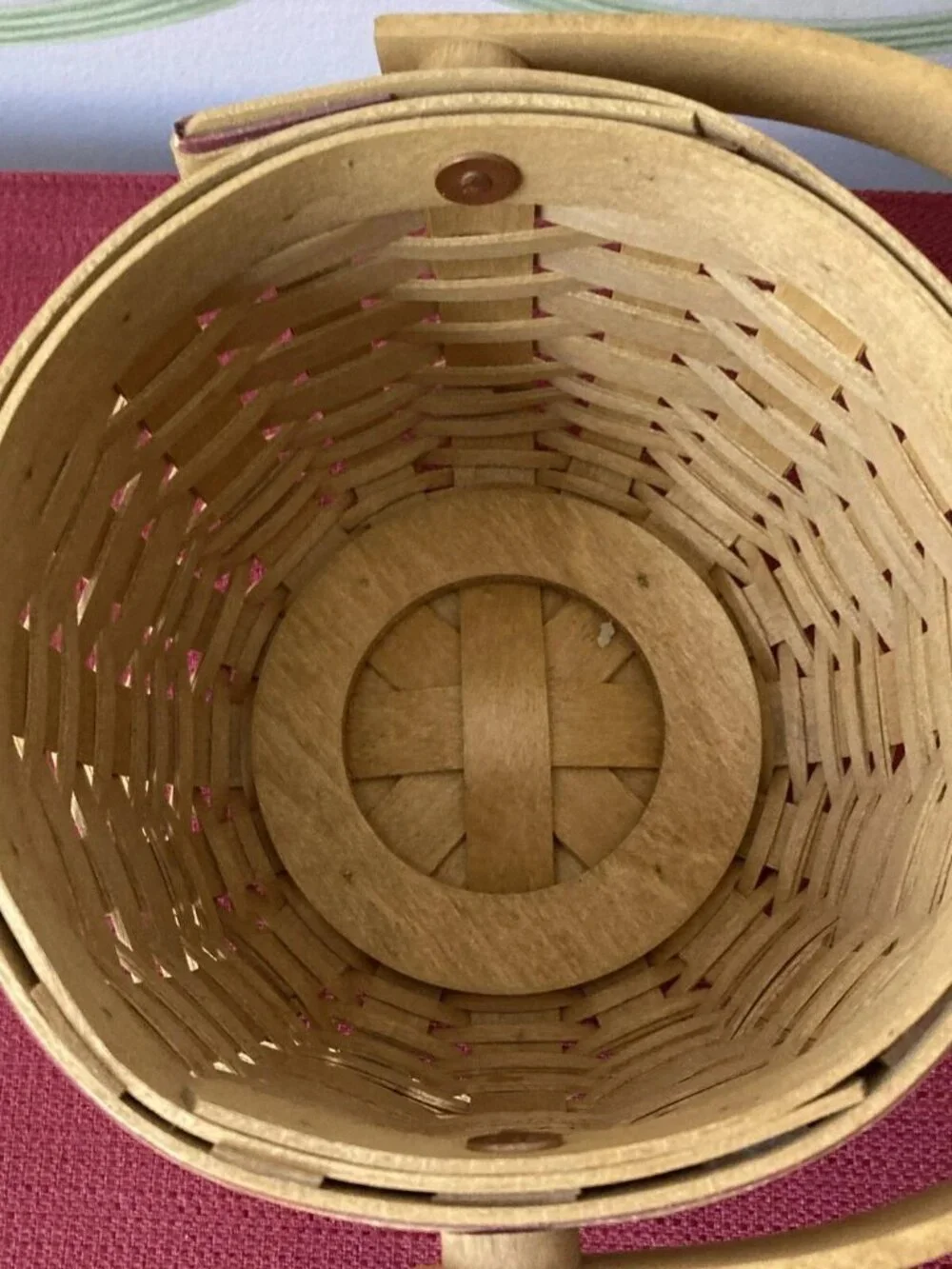2004 Longaberger Award Sales Basket w/Swing Handle, with Red Splints